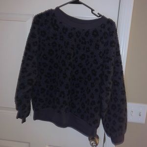 Old navy fuzzy sweater soft